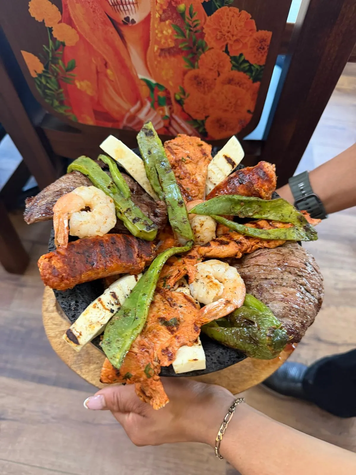 Molcajete mixto de Casa Mezcal